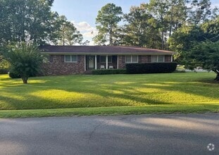Building Photo - 207 Louisiana Dr