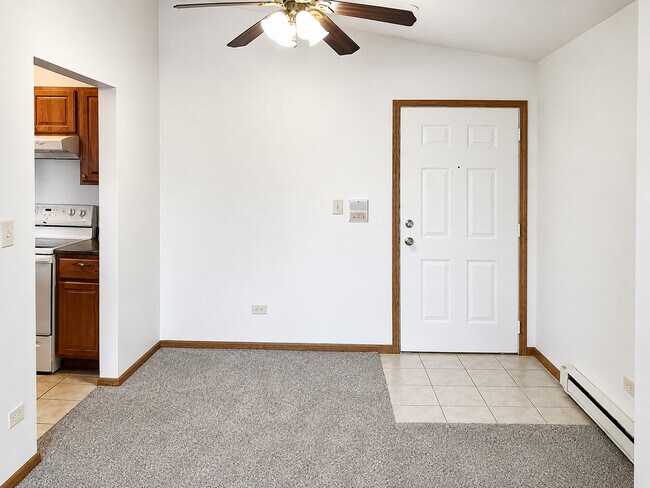 Building Photo - 1343 Cunat Ct
