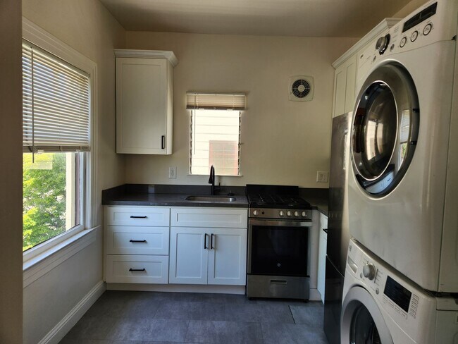 Foto del edificio - College Ave Apartment for Rent