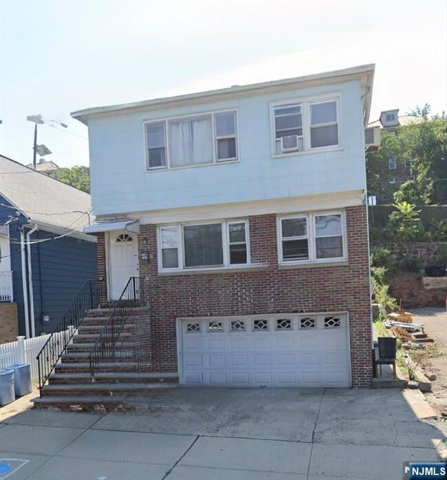 Building Photo - 602 Liberty Ave