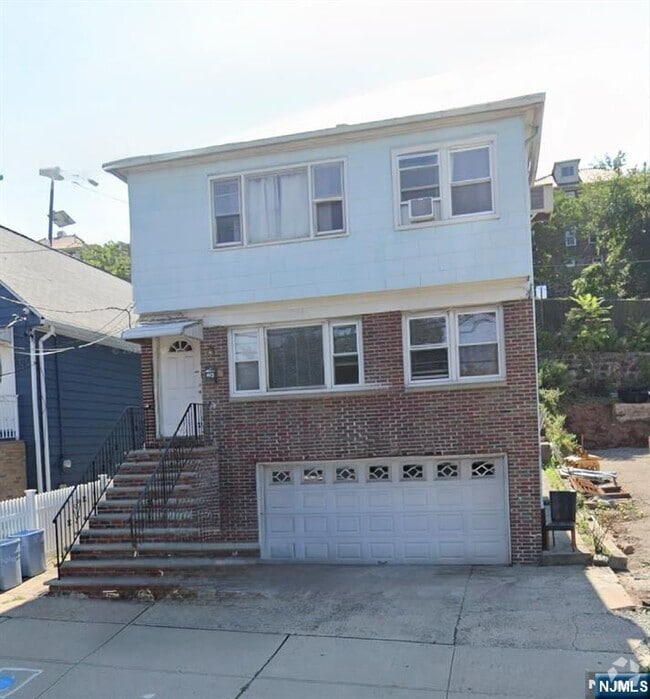 Building Photo - 602 Liberty Ave