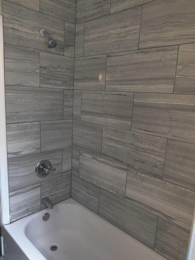 Foto del edificio - 2512 W Lehigh Ave