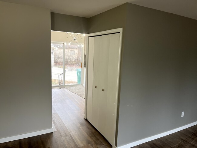 Building Photo - 30246 Spain Ct