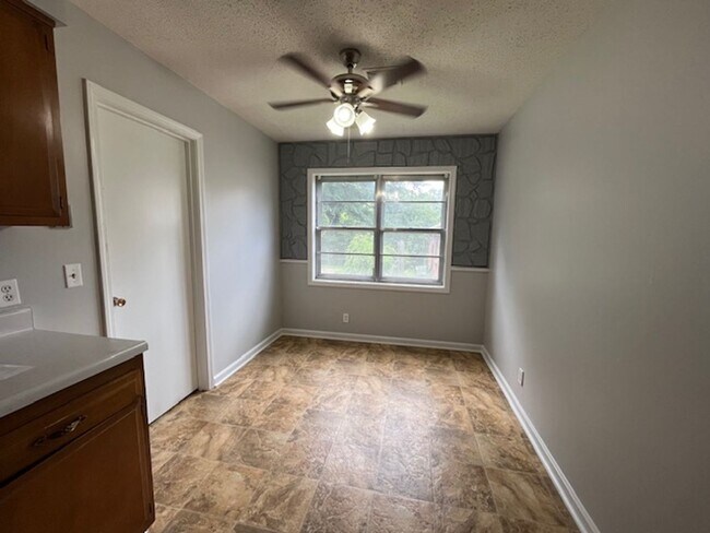 Foto del edificio - Renovated 3 Bedroom 1.5 Bath Home for Rent!