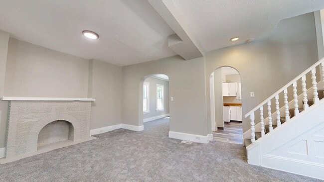 Building Photo - Cudell/West Blvd neighborhood; 4 bedroom/1 bath single family house for rent!