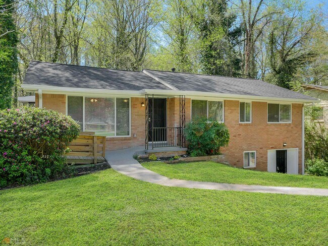 Building Photo - 474 Waterford Rd NW