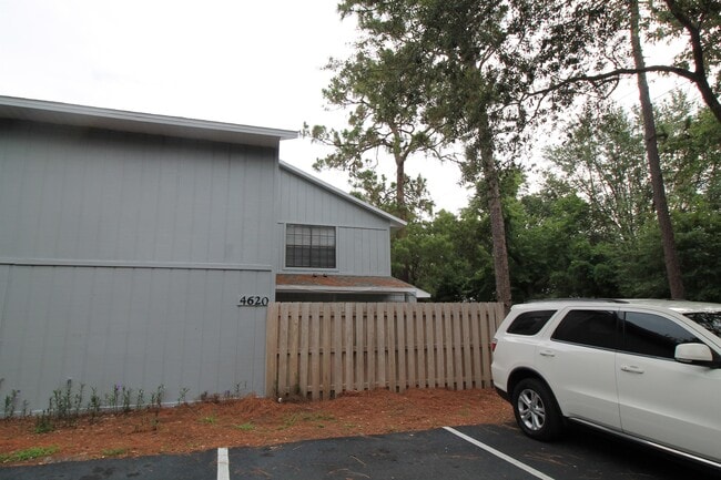 Building Photo - 4620 Lighthouse Cir