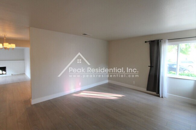 Building Photo - 3 br, 2 bath House - 6722 Burdett Wy