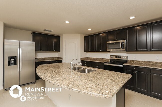Building Photo - 35665 Rose Moss Ave