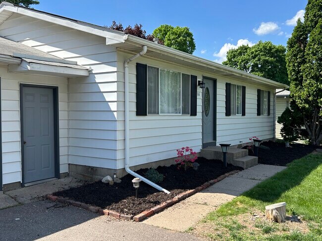 Foto del edificio - 386 1st Ave SE