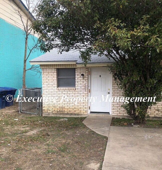 Building Photo - 506 Sunset Ln