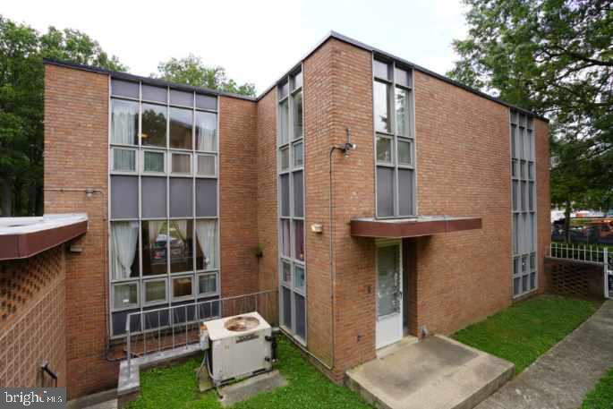 Primary Photo - 901 Wesley Pl SW