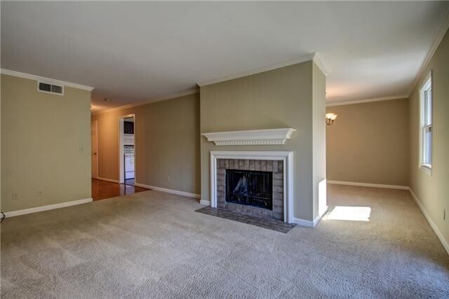 Foto del edificio - 120 Hillsboro Pl