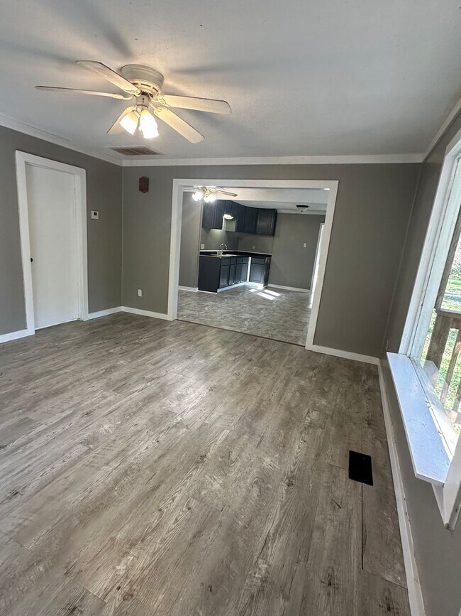 Building Photo - Creekside Escape with Three Decks