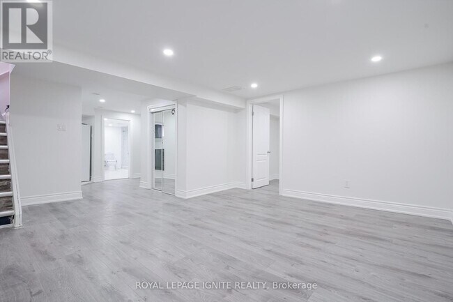 Building Photo - 39 Greenock Ave