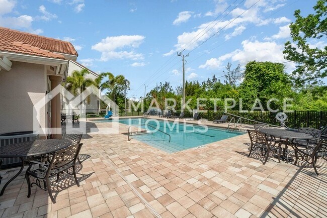 Building Photo - 7169 Greenwood Park Cir