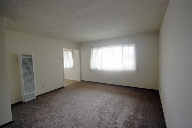 Foto del edificio - 2155 Garnet Ave