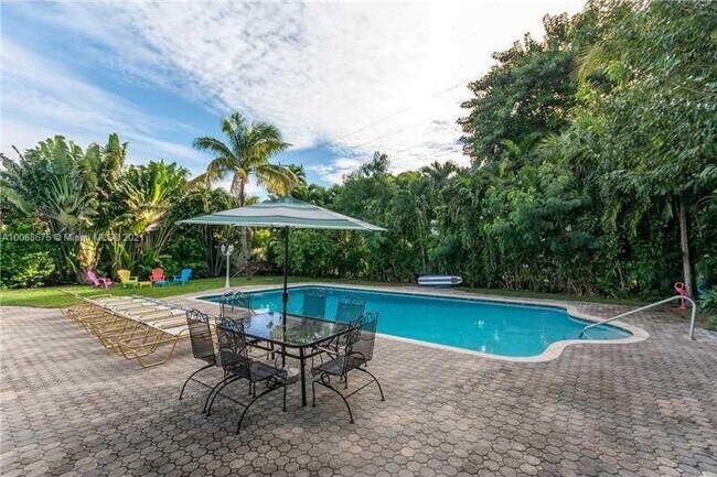 Foto del edificio - 1520 Seabreeze Blvd