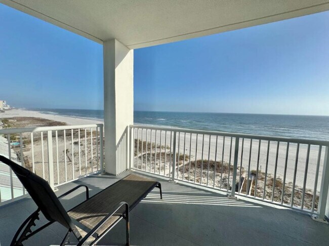 Foto del edificio - 521 W Beach Blvd