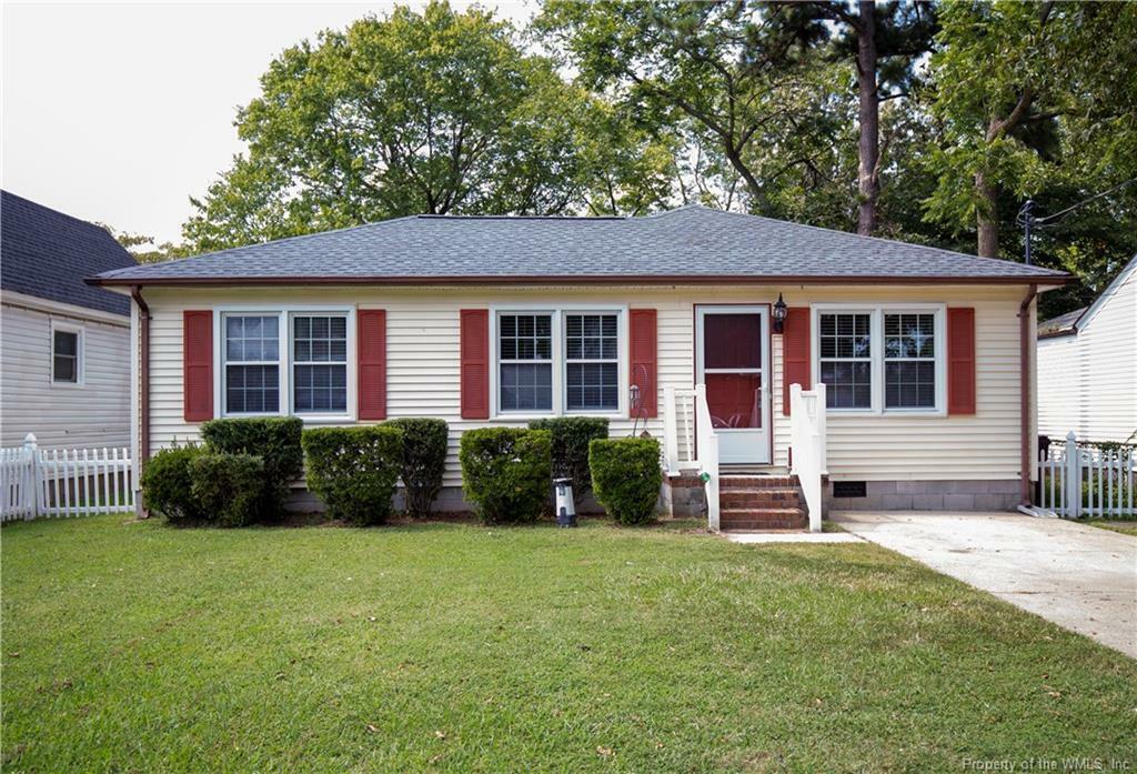Primary Photo - 1115 Laurel Ave
