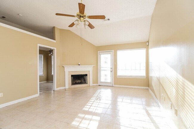 Foto del edificio - 4611 Chadwell Cove