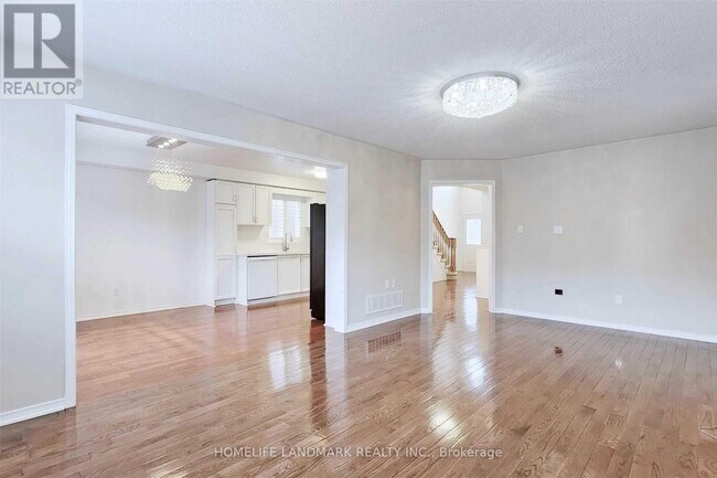 Building Photo - 7 Cottinghill Way