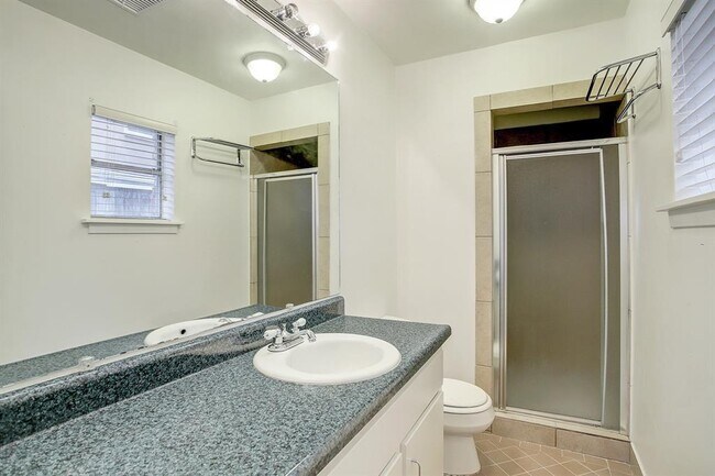 Building Photo - 6642 Wildwood Way