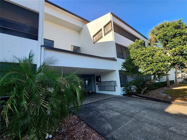 Foto del edificio - 2579 Countryside Blvd