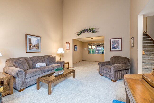 Building Photo - Lea Hill beautiful home - 4 bedroom 2.5 baths with 3 car garage & AC - A must see - Available Apr...