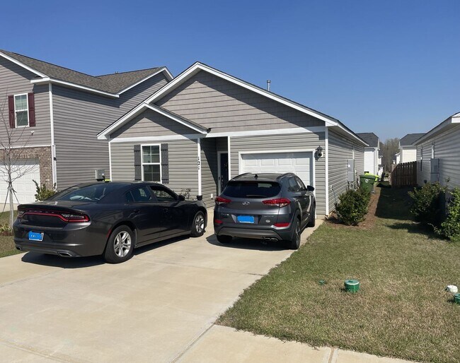 Foto del edificio - Wonderful Four Bedroom Home! Close to Ft. Jackson!