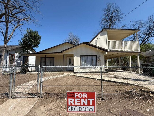 Building Photo - 206 Southlawn Ave