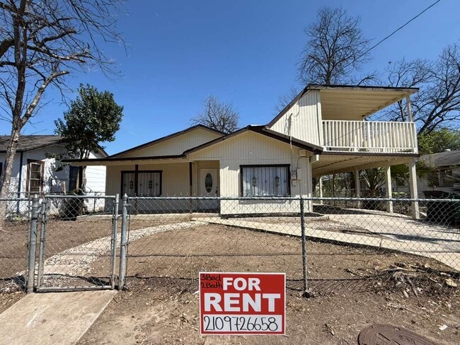 Photo - 206 Southlawn Ave House