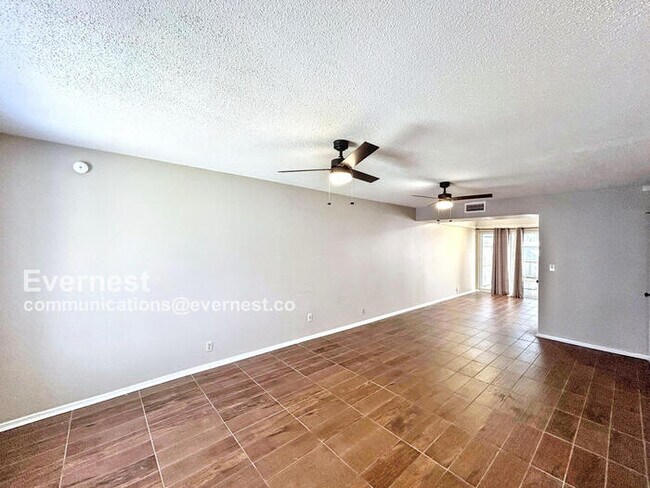 Building Photo - 6563 Poplar Woods Cir S