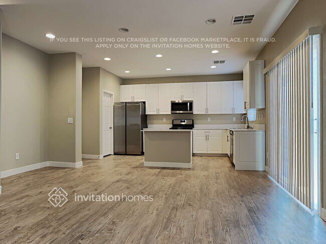 Foto del edificio - 10756 Merrimack Ave