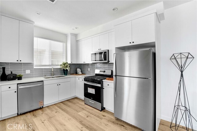 Foto del edificio - 11958 Vanowen St