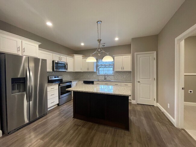 Foto del edificio - Condo available for lease on Deerfield Ridge - 2 bedroom, 2 bath