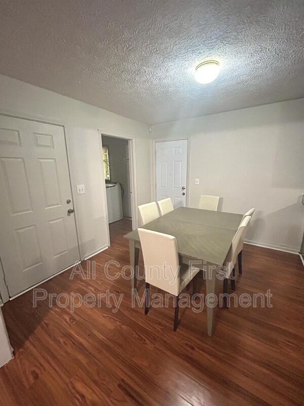 Foto del edificio - 96 Clifton Dr