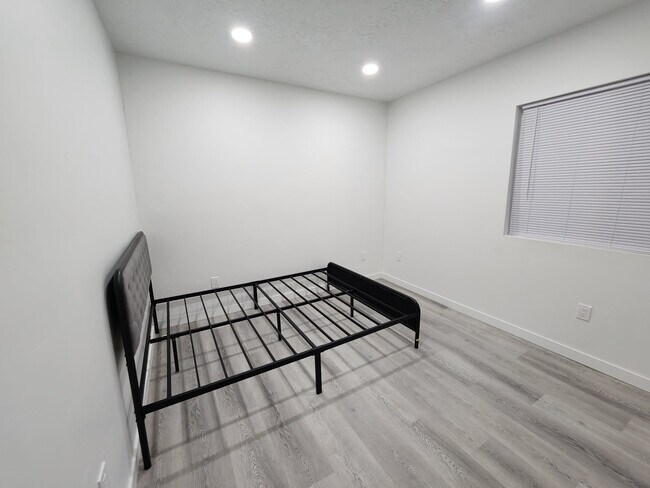 Building Photo - 6496 W Ipswitch Way