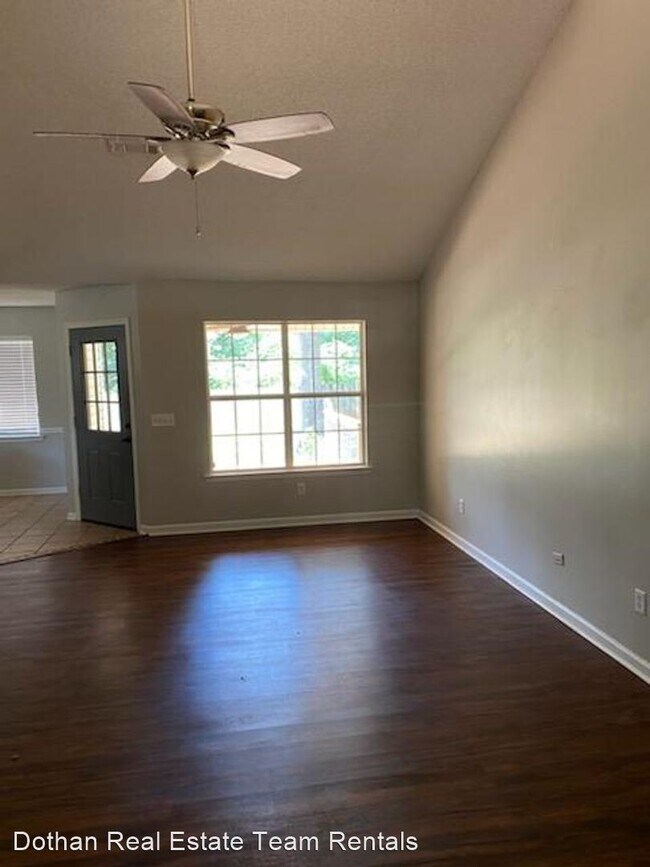 Building Photo - 3 br, 2 bath House - 252 Melrose Lane