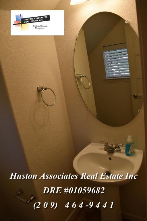 Building Photo - 4539 Oakfield Drive
