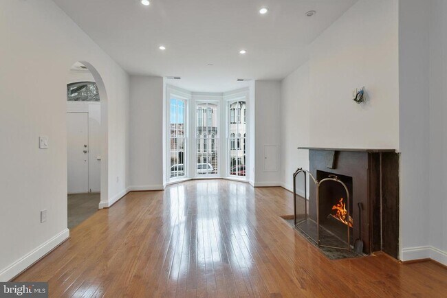 Foto del edificio - 1339 Corcoran St NW