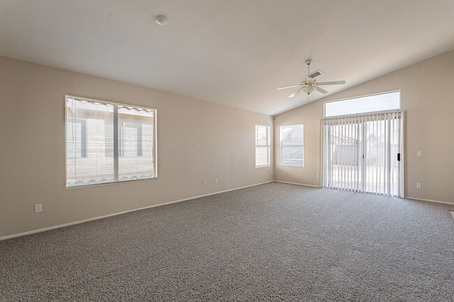 Foto del edificio - single level 3 bedroom home for rent