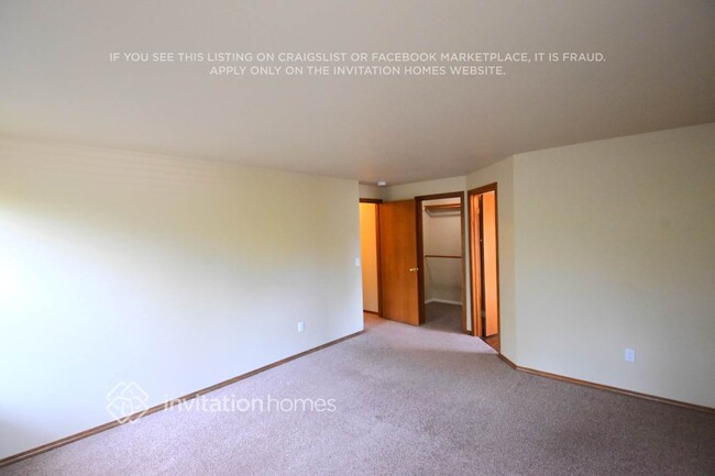 Building Photo - 32724 17th Ave SW