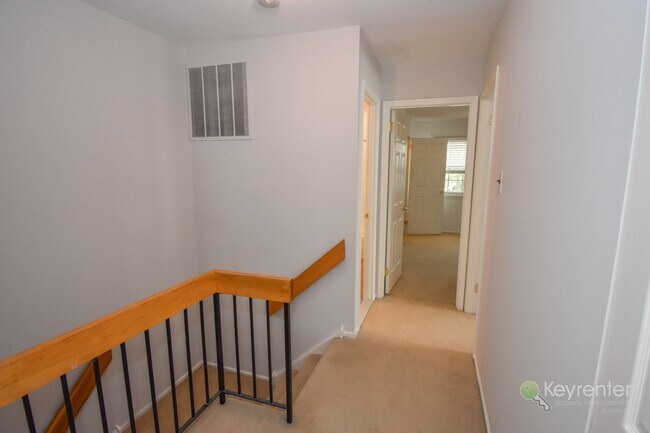Foto del edificio - 3 Bed, 2.5 Bath Twin Home in Doylestown with Garage & Finished Basement