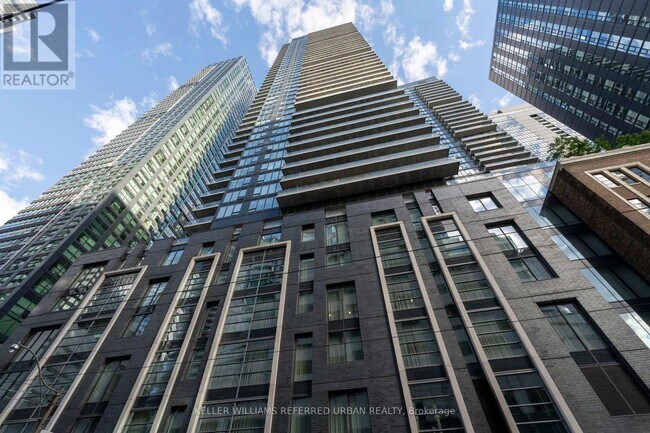 Building Photo - 125 Blue Jays Way