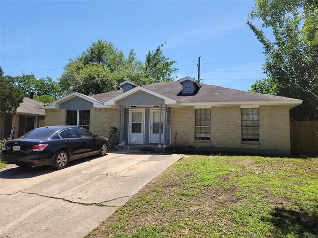 Foto del edificio - 6721 Greenyard Dr