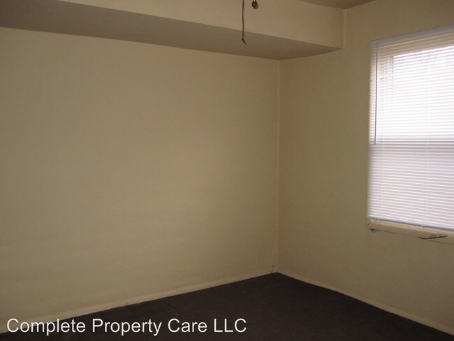 Building Photo - 108 N Claypool Rd