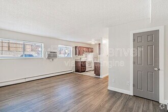 Building Photo - 2882 W Eliot Cir