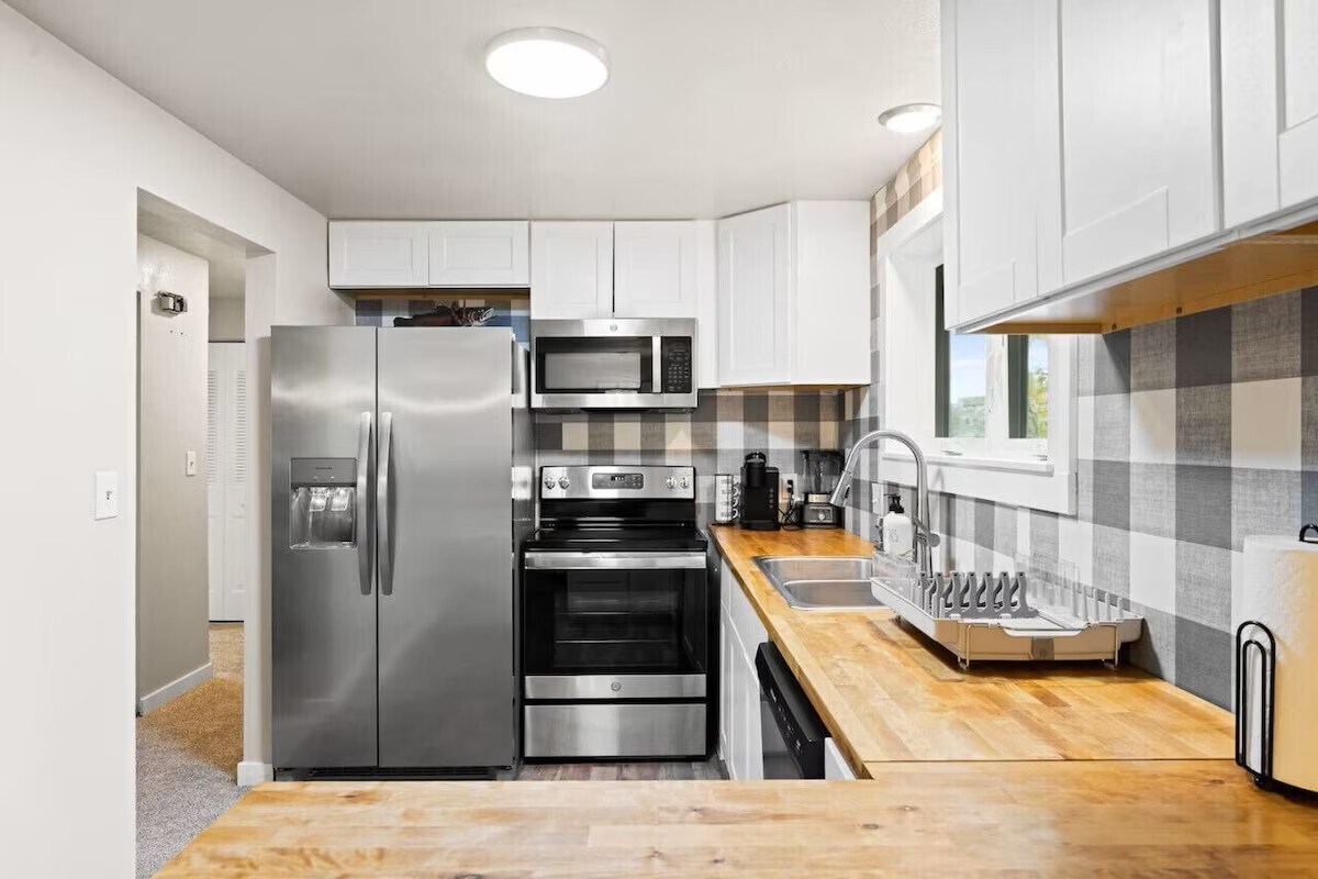 Foto principal - 1205 Wild Rose Ave