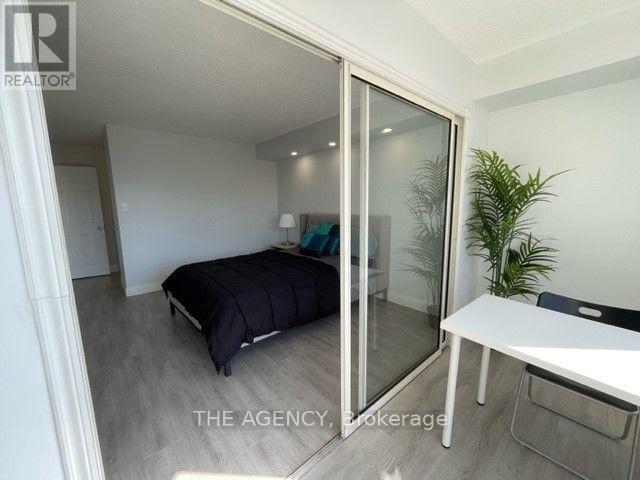 Photo du bâtiment - 309 Major Mackenzie Dr E